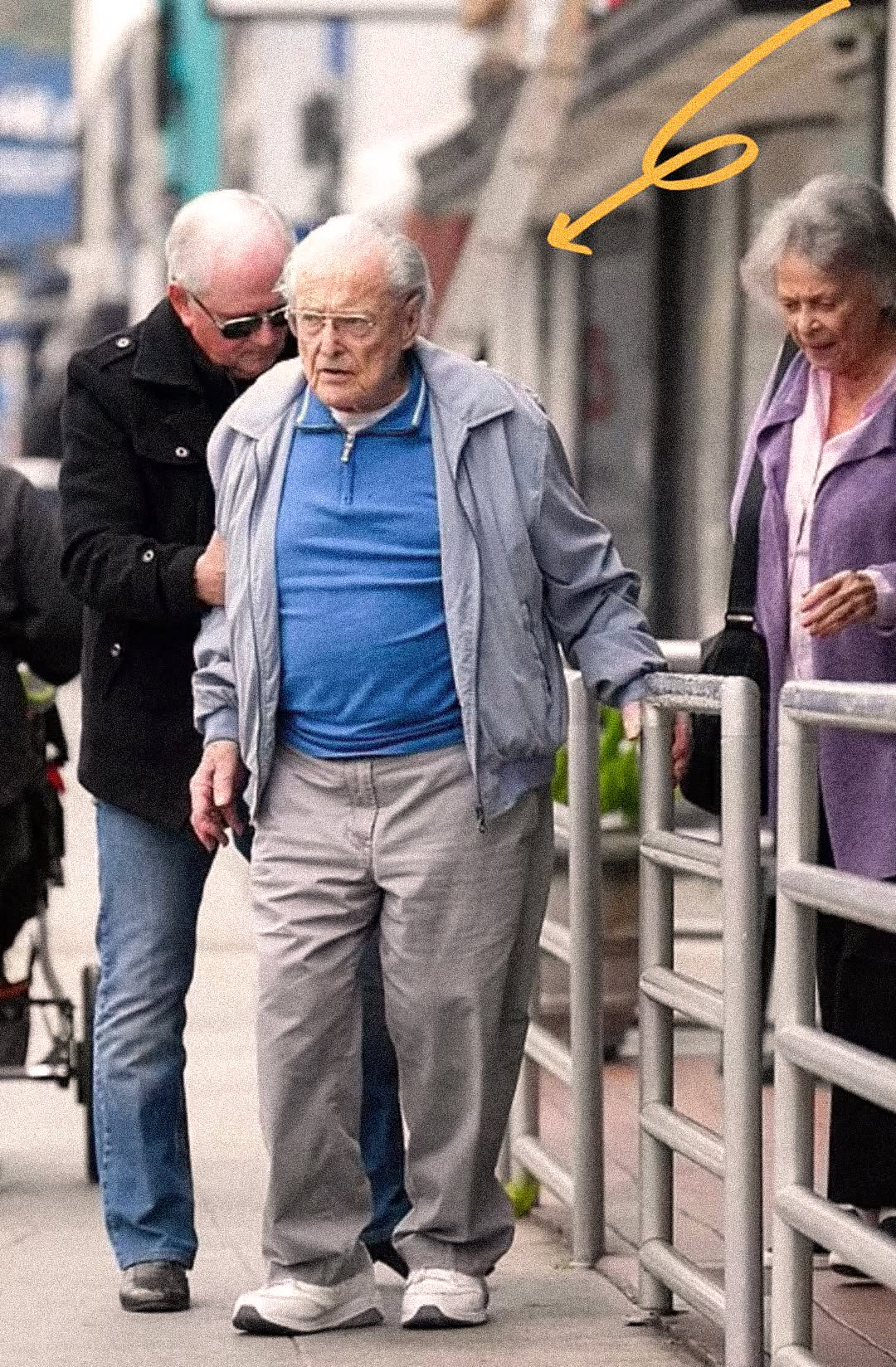À 98 ans, il est toujours en pleine forme 😍 : l’anniversaire discret d’une légende du cinéma au talent inoubliable 🥹👏 Savez-vous de qui il s’agit ? La réponse se trouve dans le premier commentaire. ⬇️⬇️⬇️