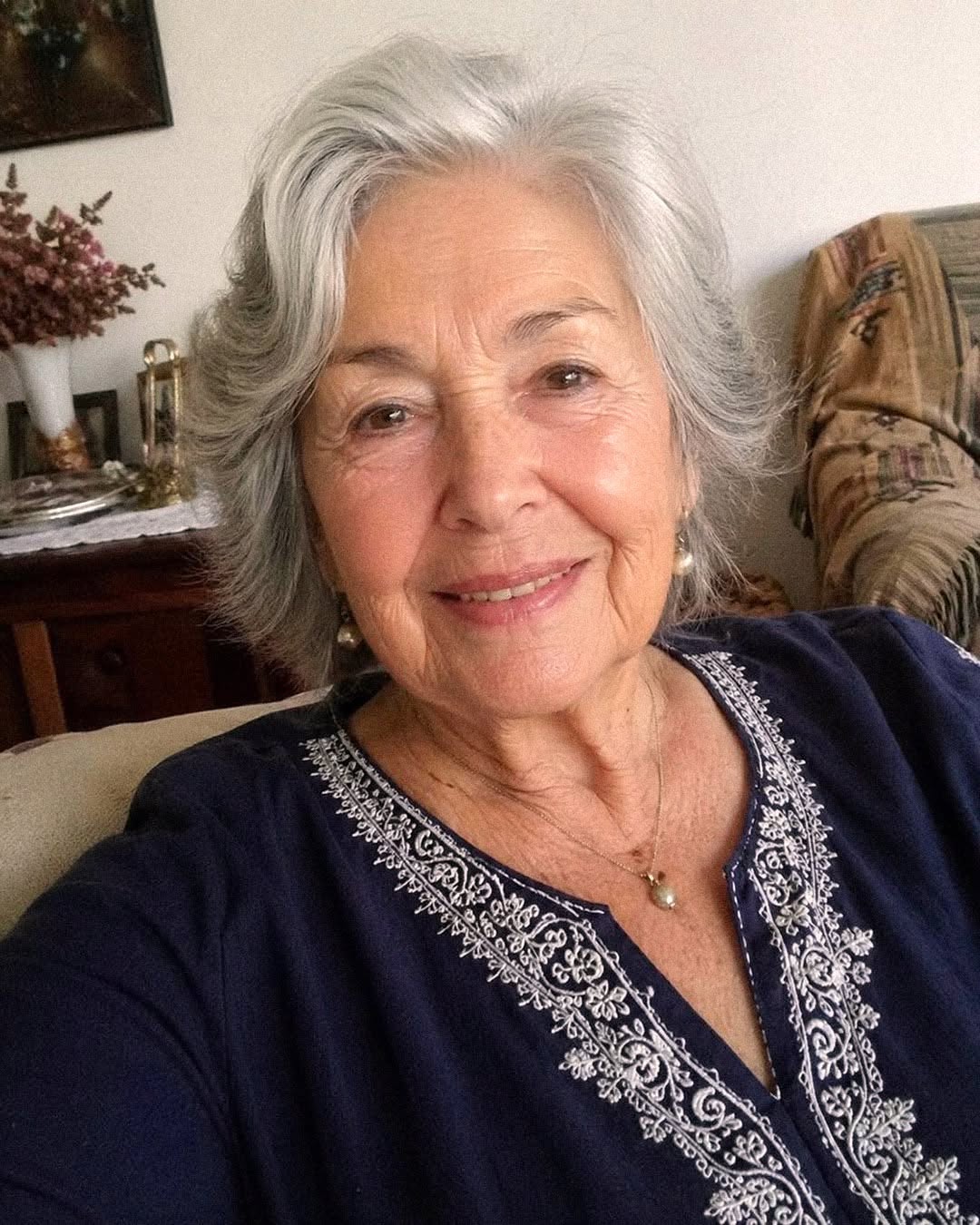 J’ai 87 ans et je prends toujours ces 4 vitamines pour garder une belle peau, de beaux cheveux et de beaux ongles… voir plus