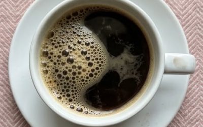 Des médecins révèlent que boire du café tous les matins provoque… Voir plus