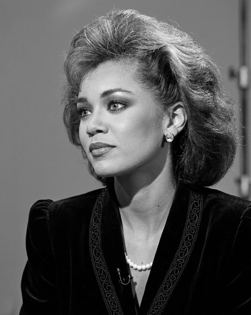 🛑 Les derniers mots de la princesse Diana, révélés des années plus tard par le pompier qui lui a porté secours, continuent de bouleverser le monde.