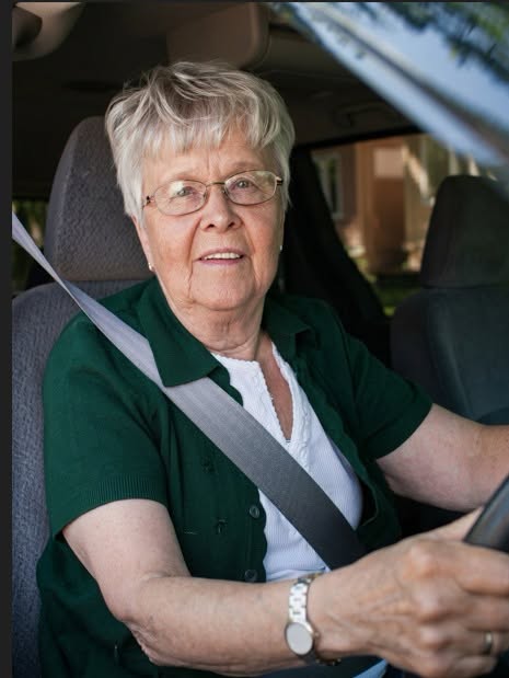 Mauvaise nouvelle pour les conducteurs de plus de 65 ans : certaines restrictions pourraient les concerner… voir le 1er commentaire