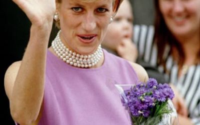 🛑 Les derniers mots de la princesse Diana, révélés des années plus tard par le pompier qui lui a porté secours, continuent de bouleverser le monde.