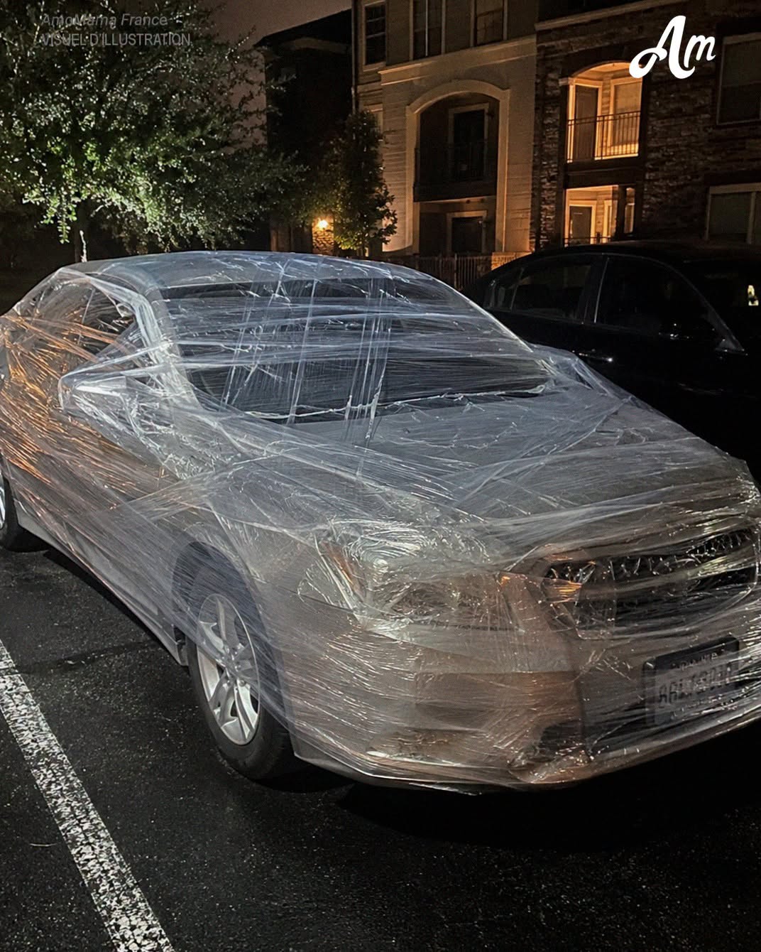 Mon voisin a recouvert toute ma voiture de ruban adhésif — alors je me suis assuré qu’il le regrette  Depuis quelques semaines, mon voisin se comporte comme si la place de parking devant chez moi lui appartenait.  Je lui ai demandé gentiment, à plusieurs reprises, d’arrêter de garer sa voiture là. Je lui ai même expliqué que JE SOUFFRE DE DOULEURS CHRONIQUES AUX JAMBES ET QUE J'AI BESOIN D'UNE CANNE POUR ME DÉPLACER, donc me garer près de ma porte d'entrée n'est pas seulement… En voir plus